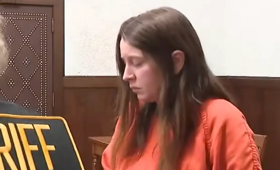Elizabeth Siders, Mother Of 16 Children In The Ohio 'House Of Horrors' Case, Pleaded Not Guilty Wednesday